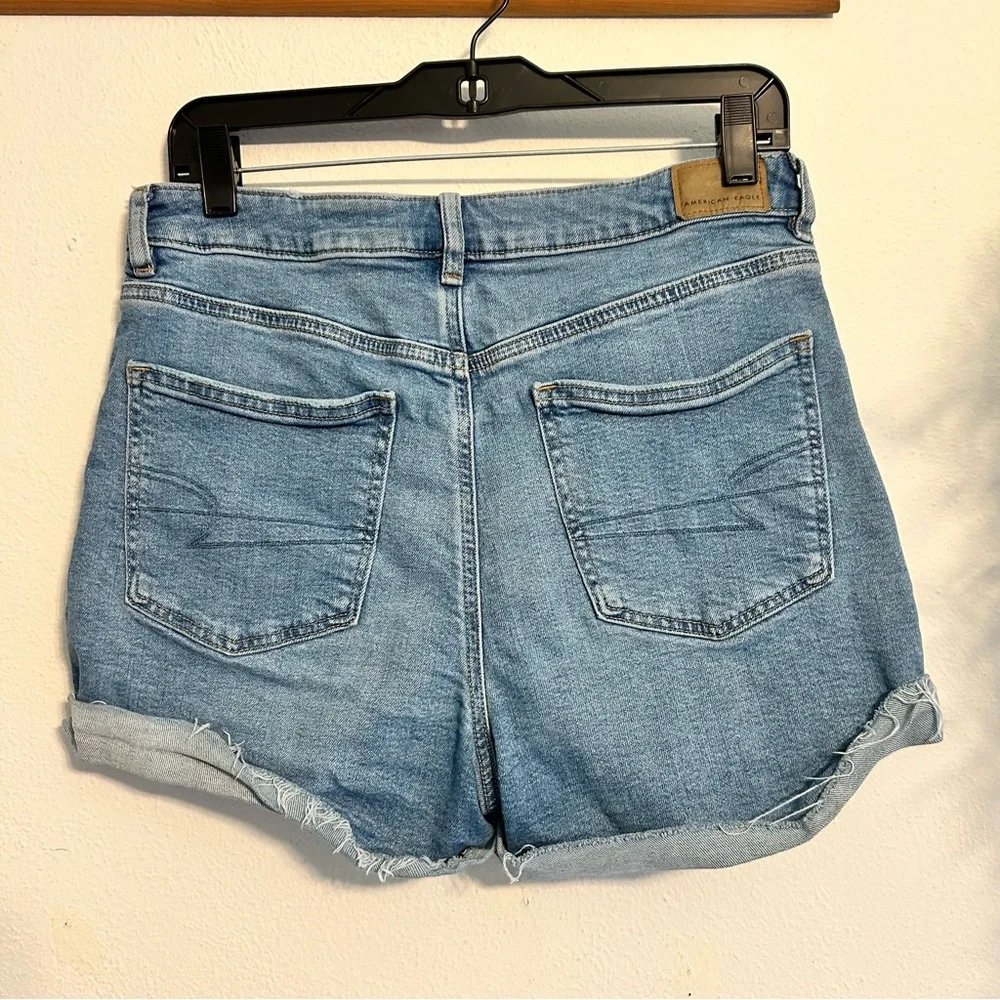 Classic Denim Roll-Cuff Women's Shorts - Light Blue